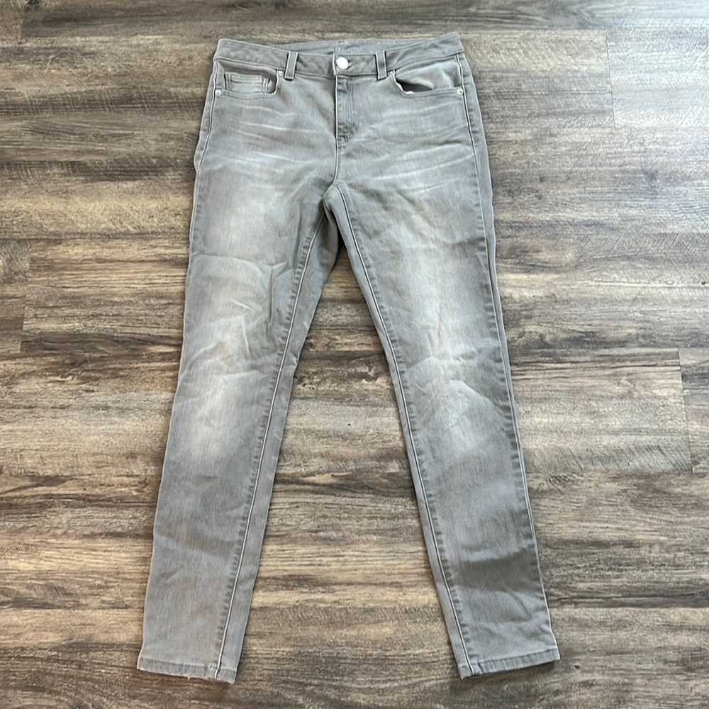 Michael Kors women’s light gray size 6 skinny jeans ⚫️